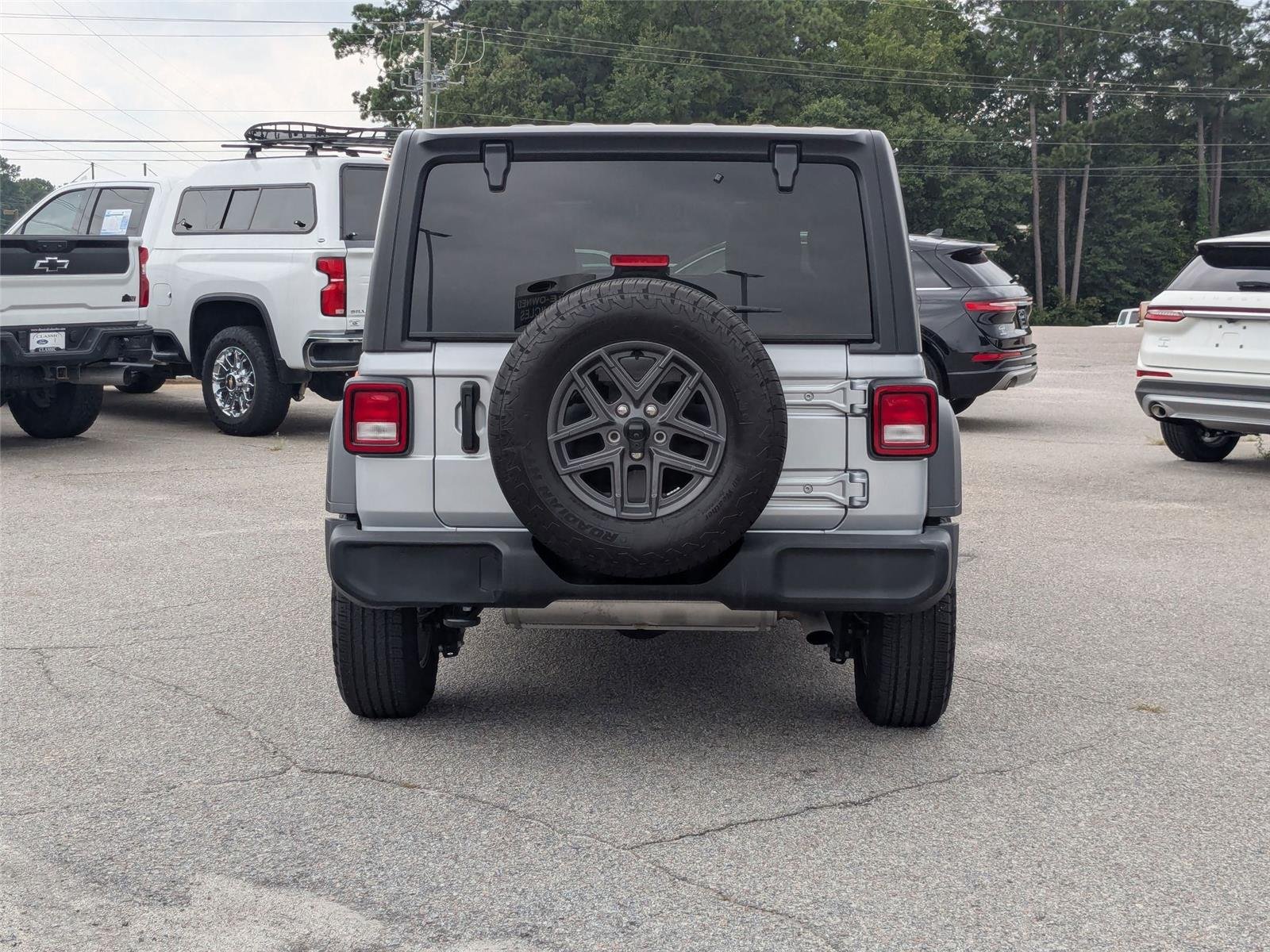 2024 Jeep Wrangler Sport S photo 4