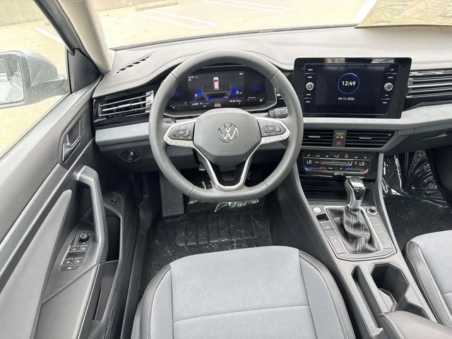 New 2026 Silver Volkswagen 1.5T SE image 9