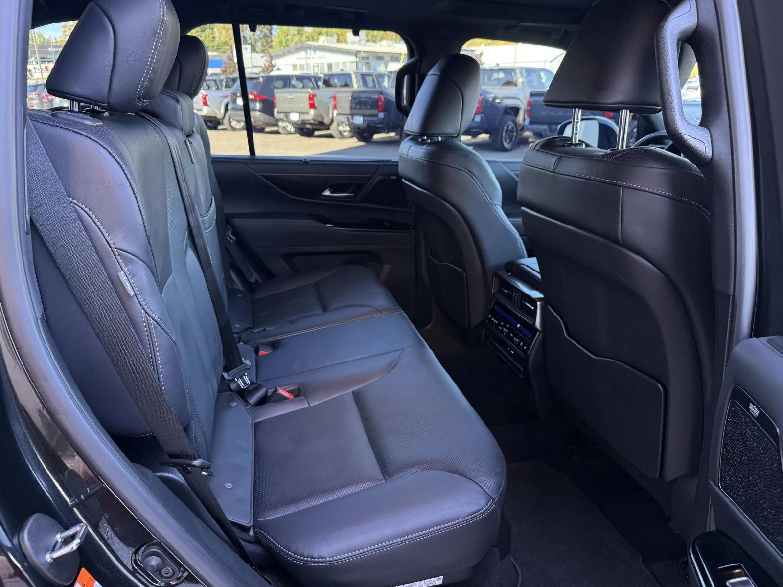 Used 2026 Caviar Lexus LX 700h Luxury image 23