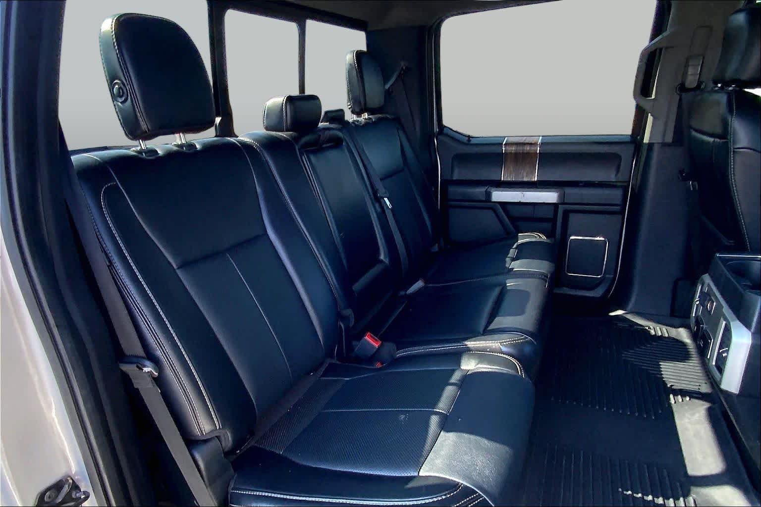 Used 2019 Ingot Silver Ford LARIAT image 20