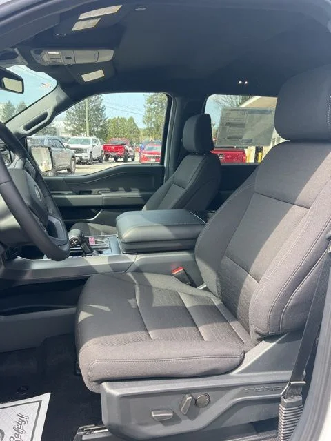 New 2026 Oxford White Ford XLT image 29