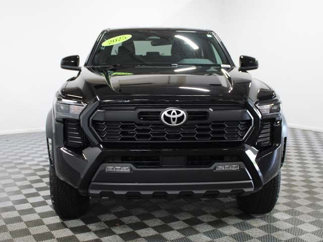 2025 Toyota Tacoma TRD Off Road - Photo 9