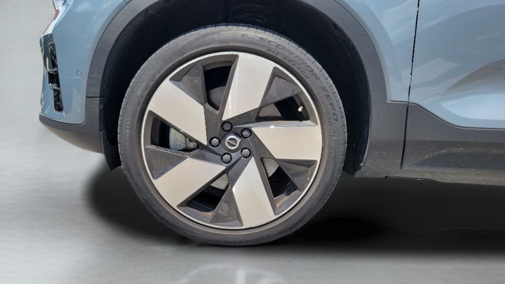 Used 2023 Volvo C40 Ultimate with VIN YV4ED3GM0P2026582 for sale in Bradenton, FL