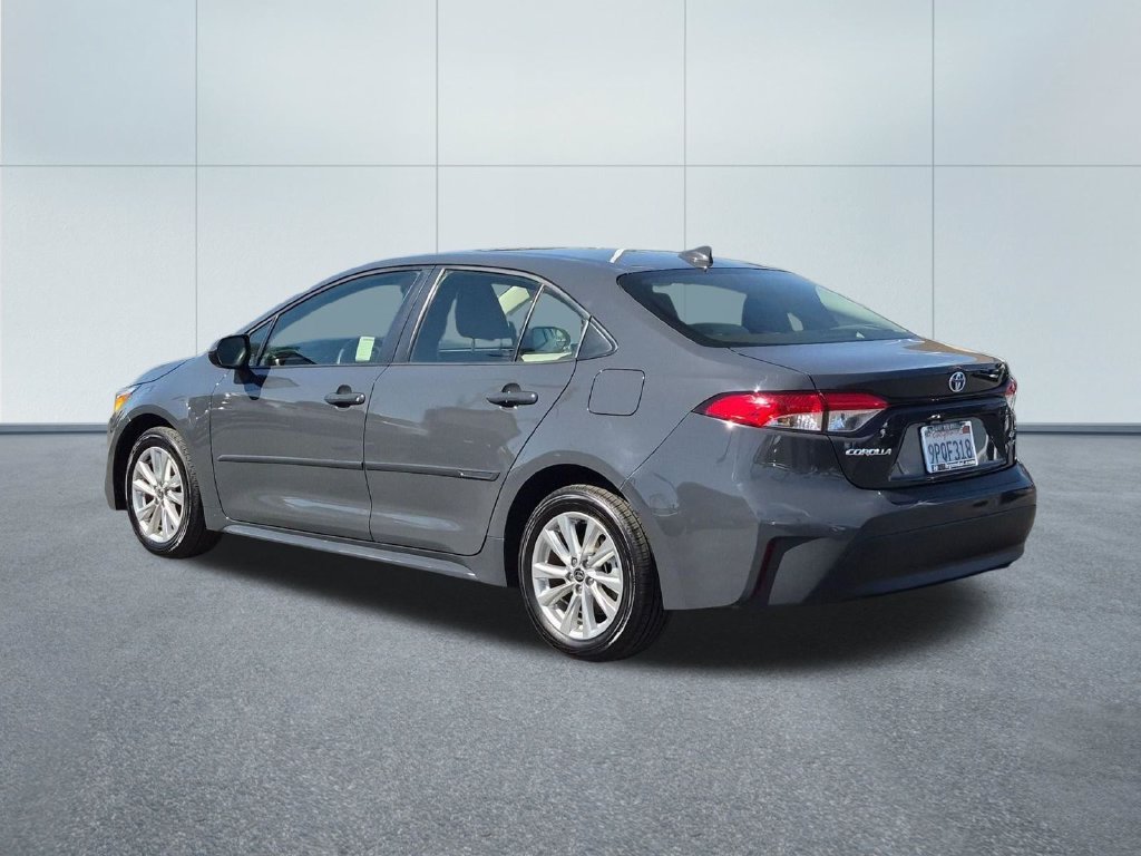 Used 2025  Toyota LE image 4