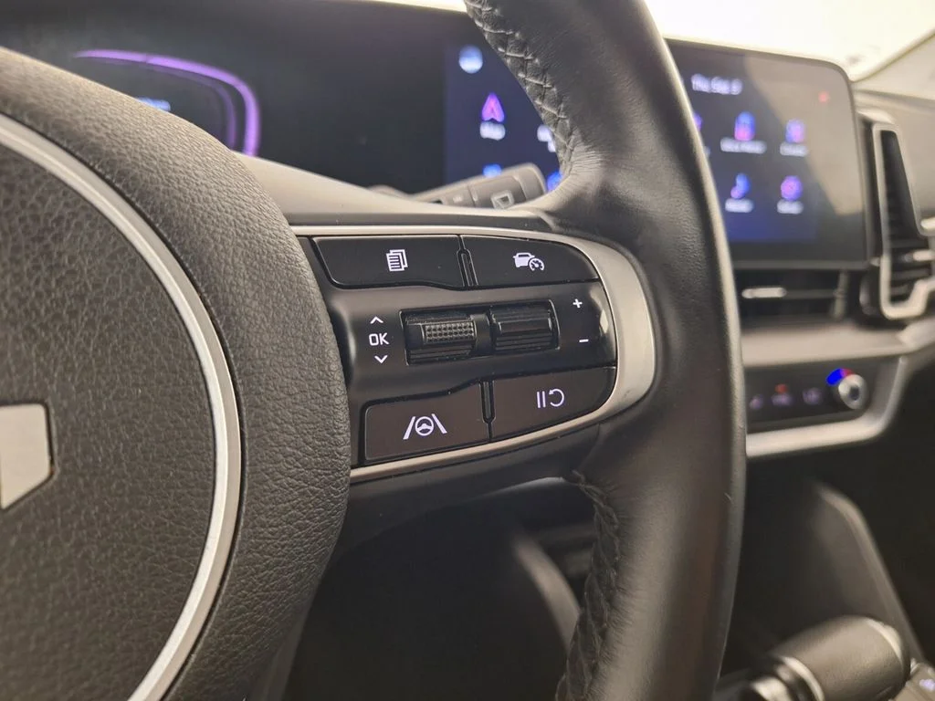 Used 2025 Sapphire Blue Kia EX image 20