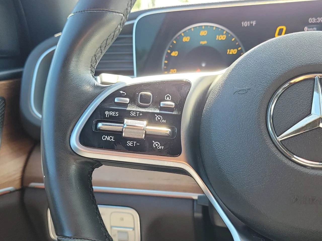 Certified Used 2022  Mercedes-Benz GLE 350 image 32