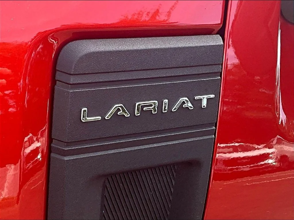 Used 2022 Red Ford Lariat image 27