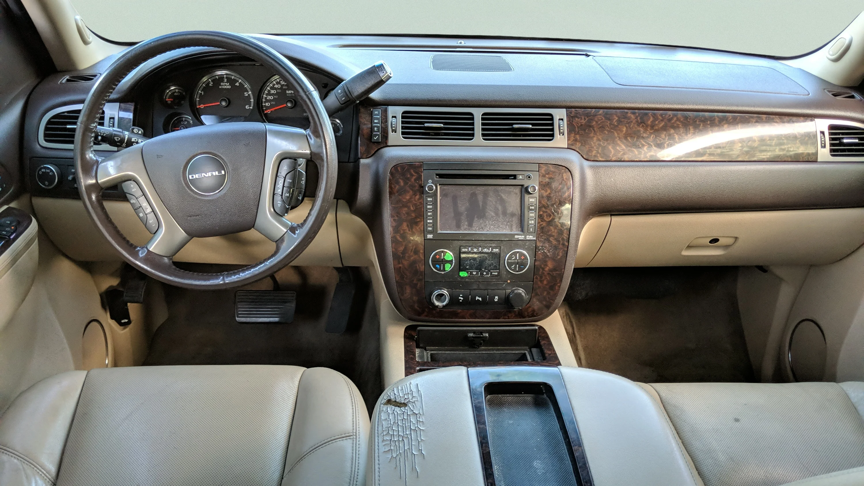 Used 2012 White Gmc DENALI image 9