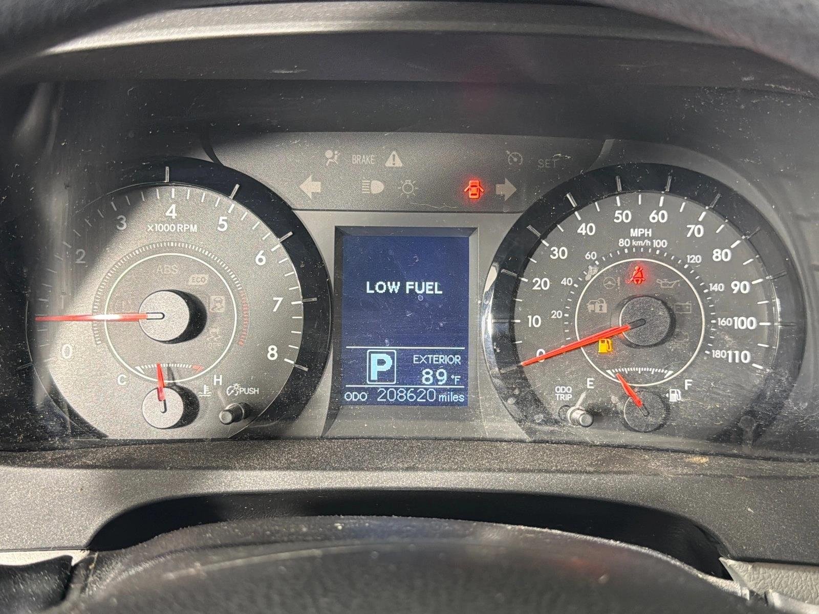 Used 2015 Predawn Gray Mica Toyota LE image 24