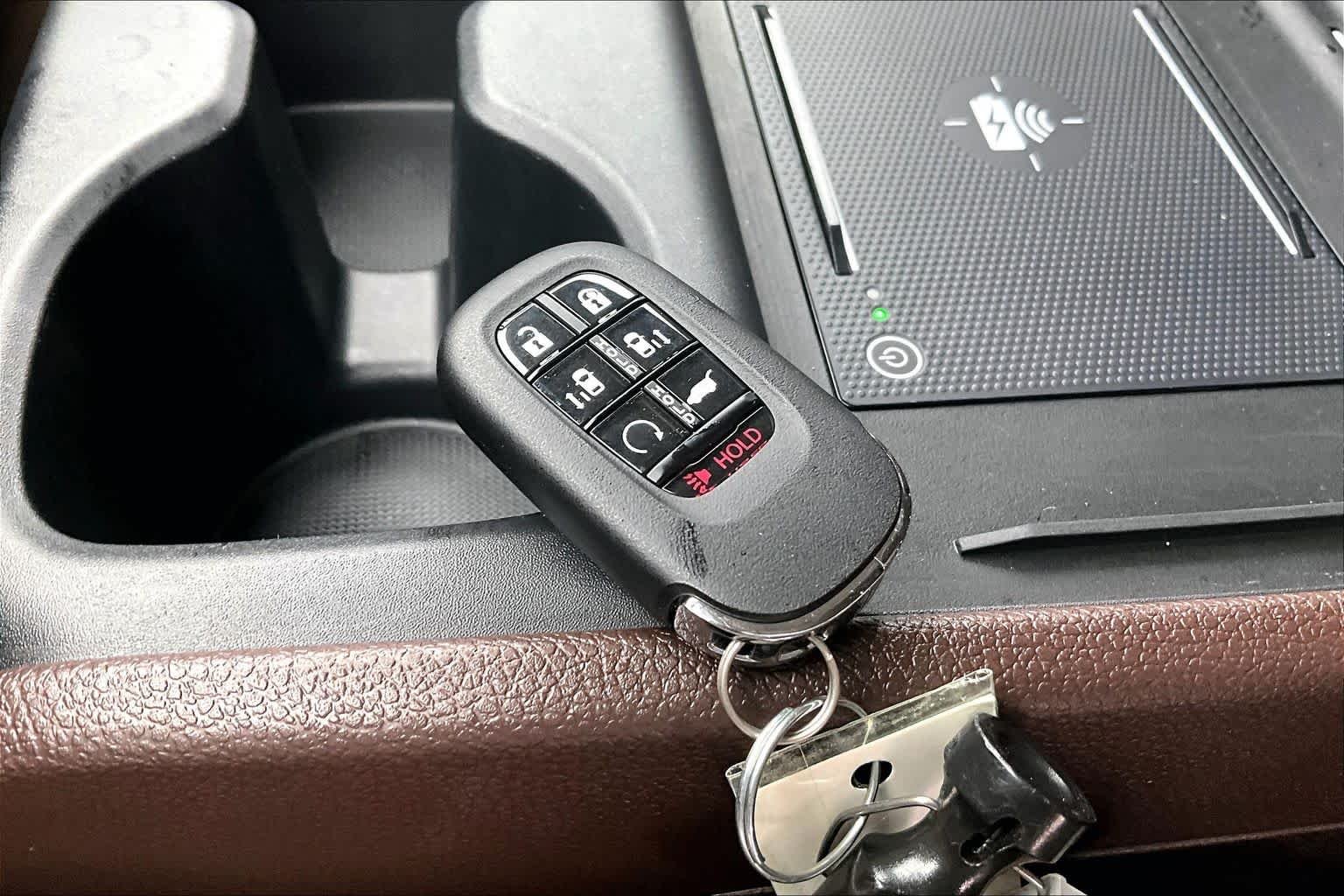 2026 Honda Odyssey Touring - Photo 15