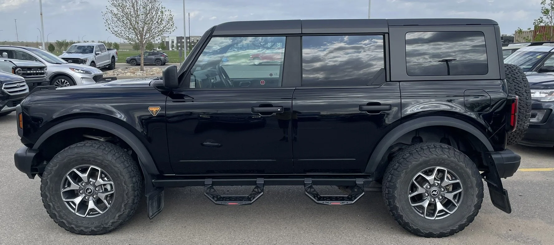 Used 2022 Black Ford  image 2