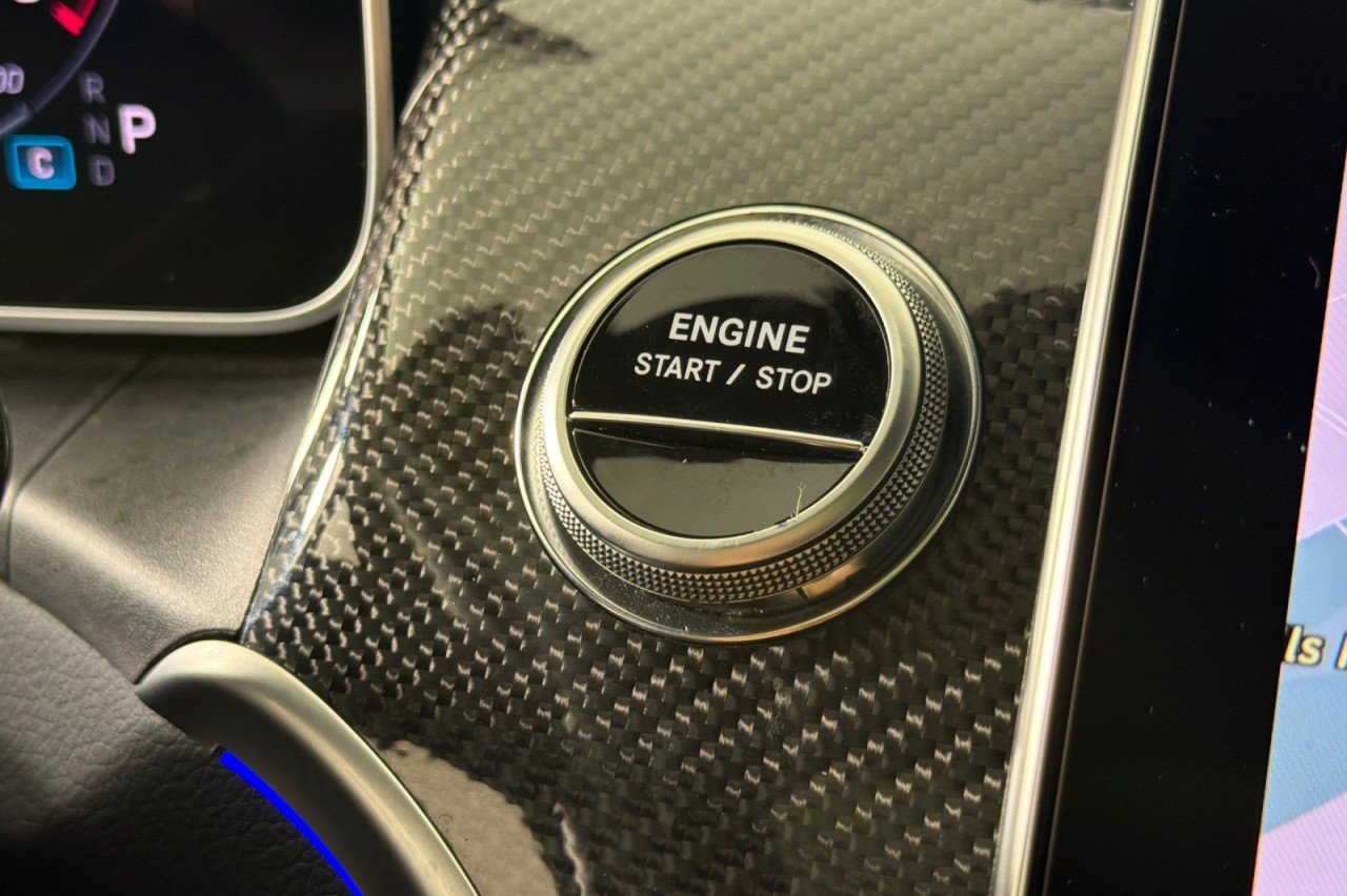 Used 2025 Polar White Mercedes-Benz AMG® GLC 63 S E Performance image 22