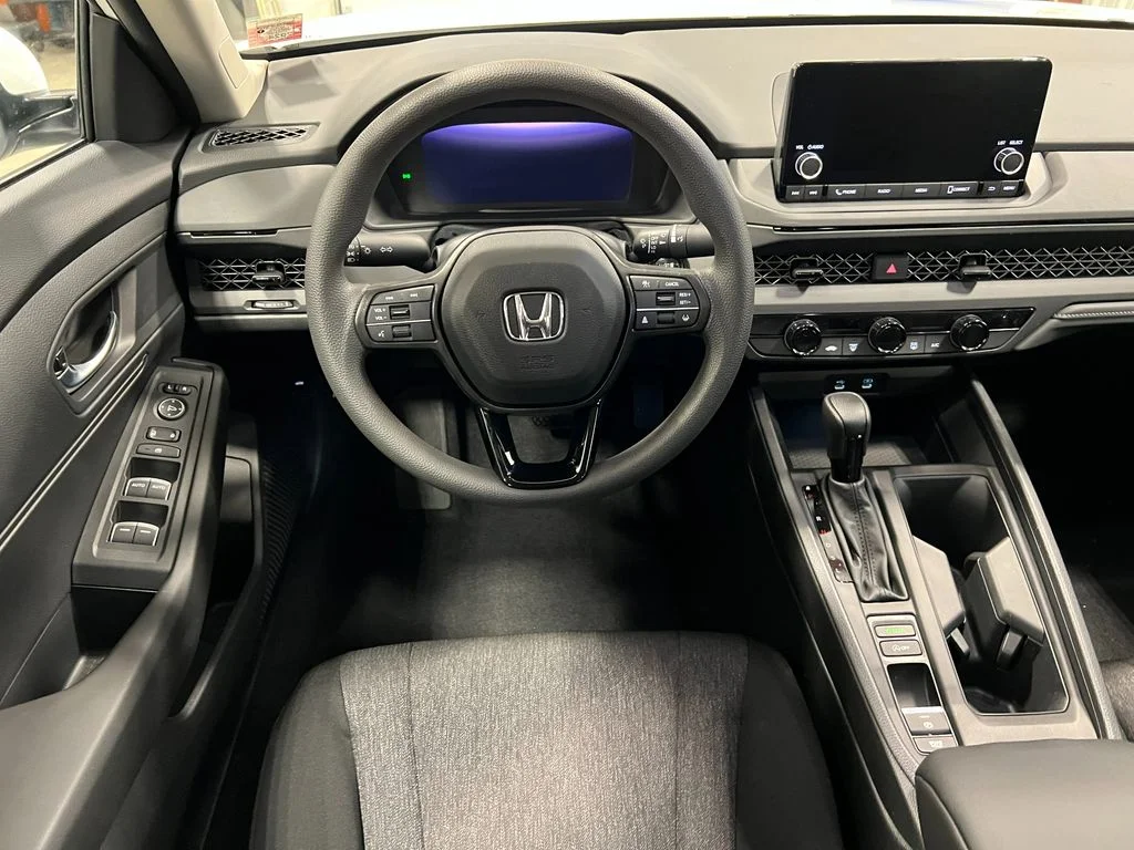 2025 Honda Accord LX - Photo 15