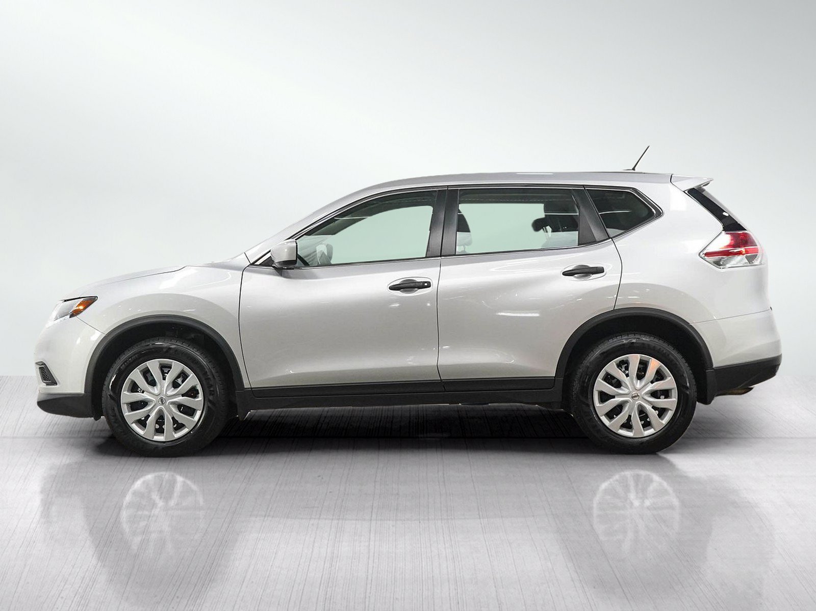 Used 2016 Nissan Rogue S with VIN KNMAT2MV3GP737112 for sale in Minneapolis, Minnesota