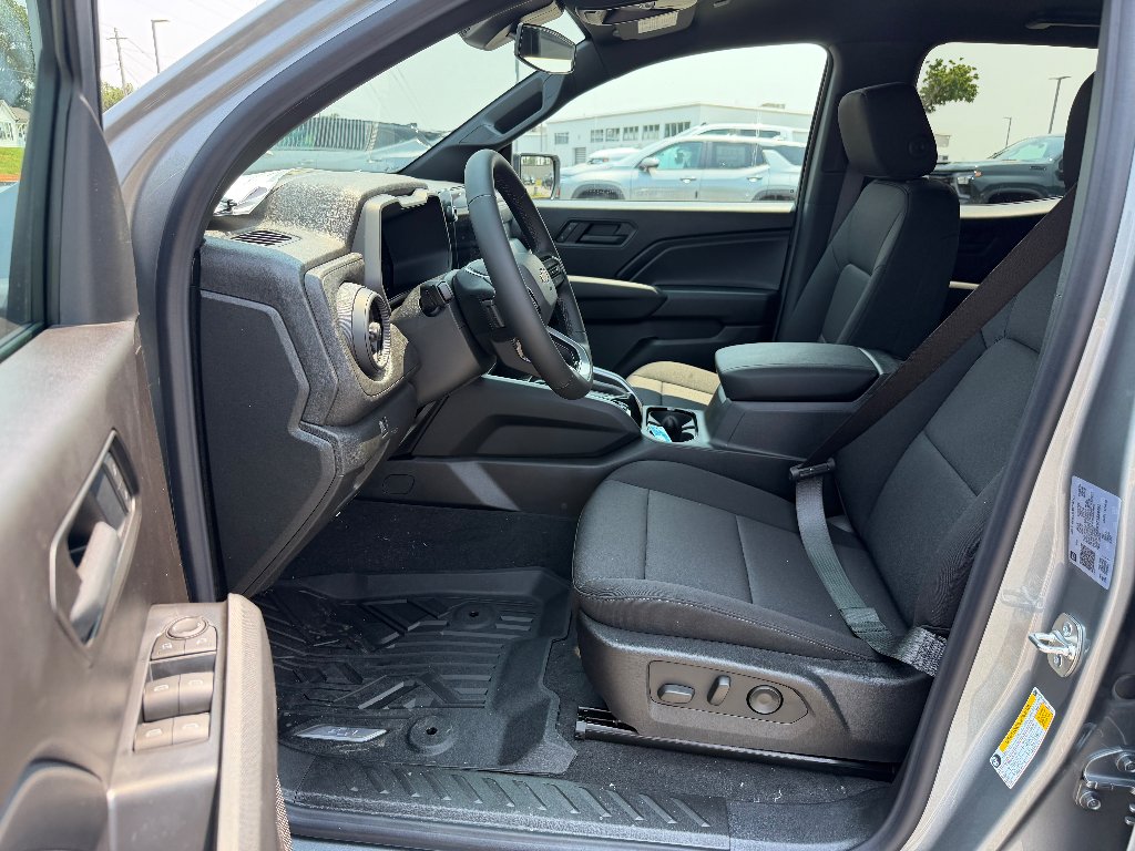 2026 Chevrolet Colorado Work Truck - Photo 16