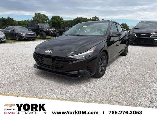 Used 2023 Black Hyundai SEL image 1
