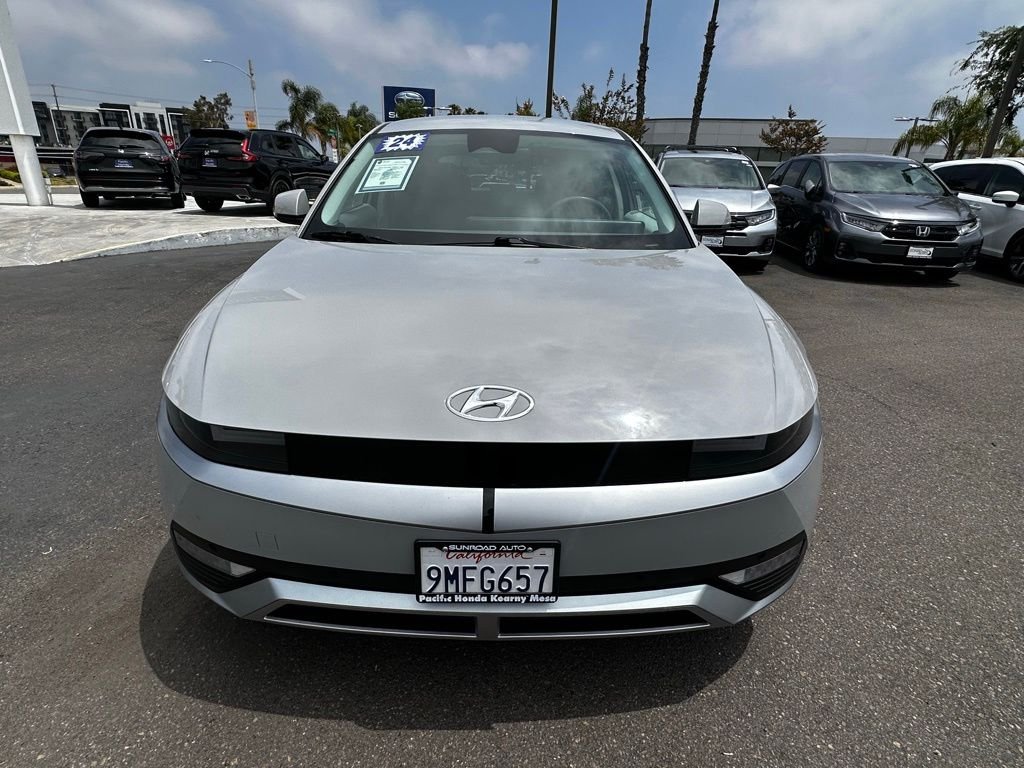 Used 2024 Gray Hyundai SEL image 3