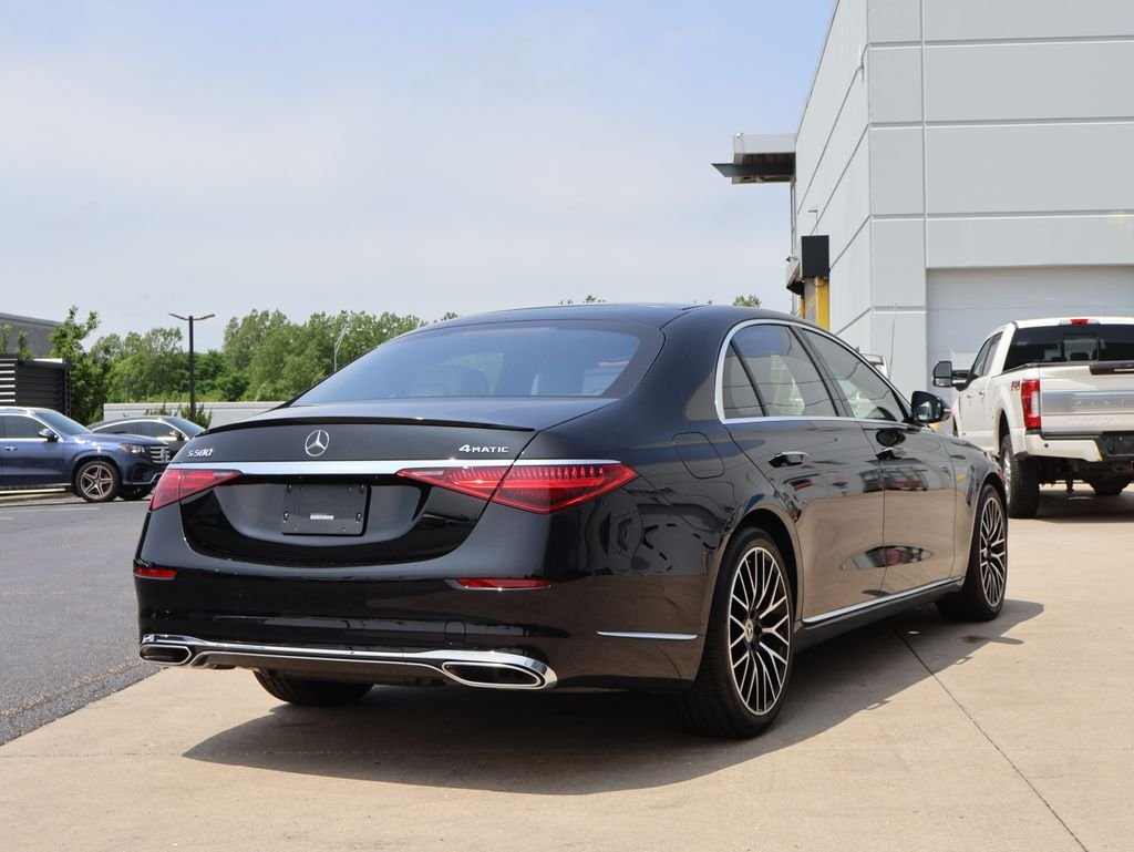 Certified Used 2023 Obsidian Black Metallic Mercedes-Benz S 580 image 7