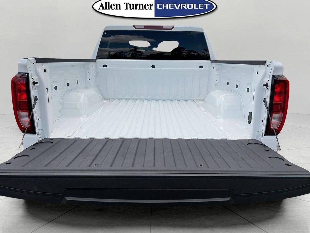 Used 2025 White GMC Elevation image 7