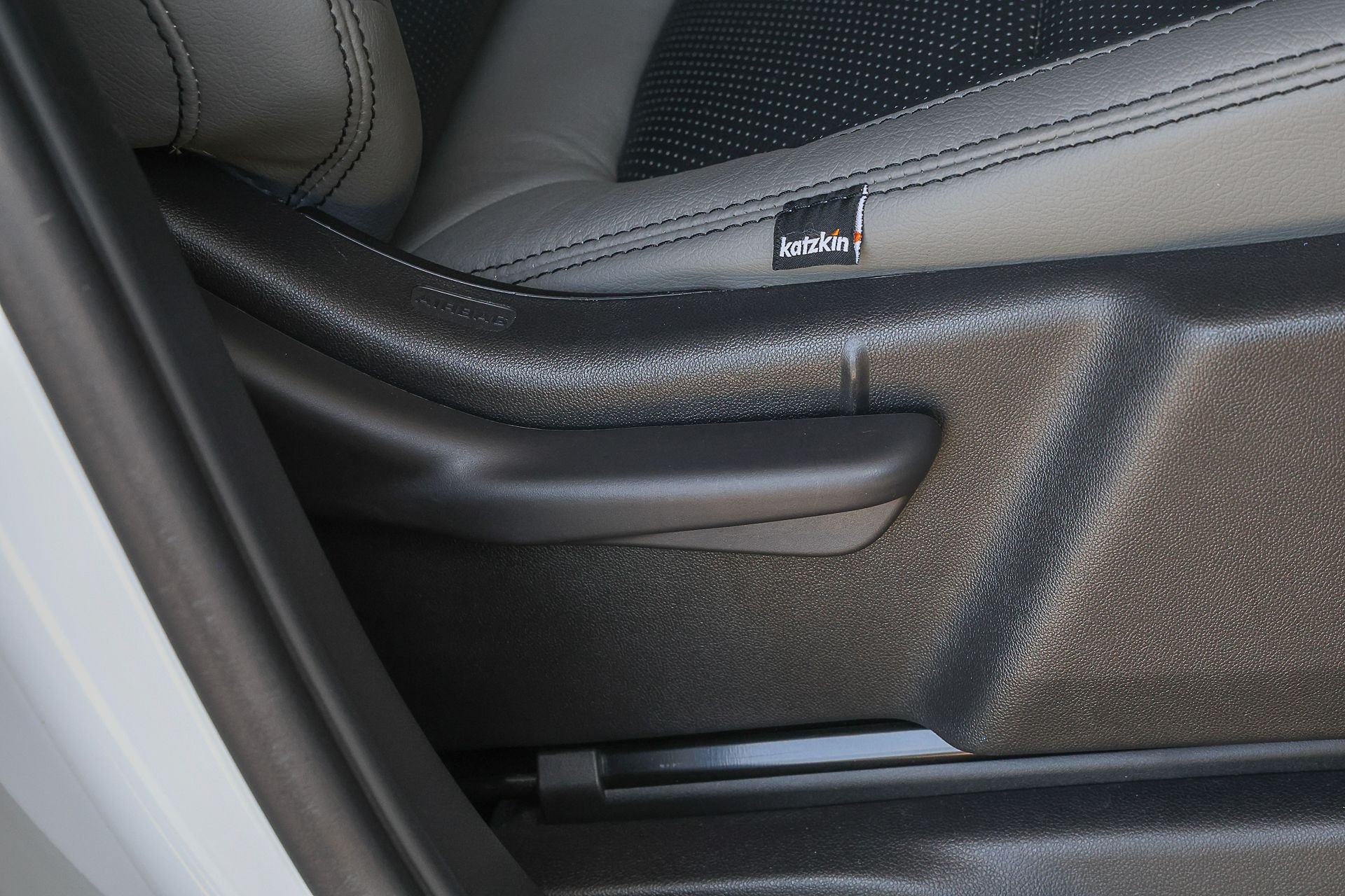 Used 2022 White Chevrolet LT image 32