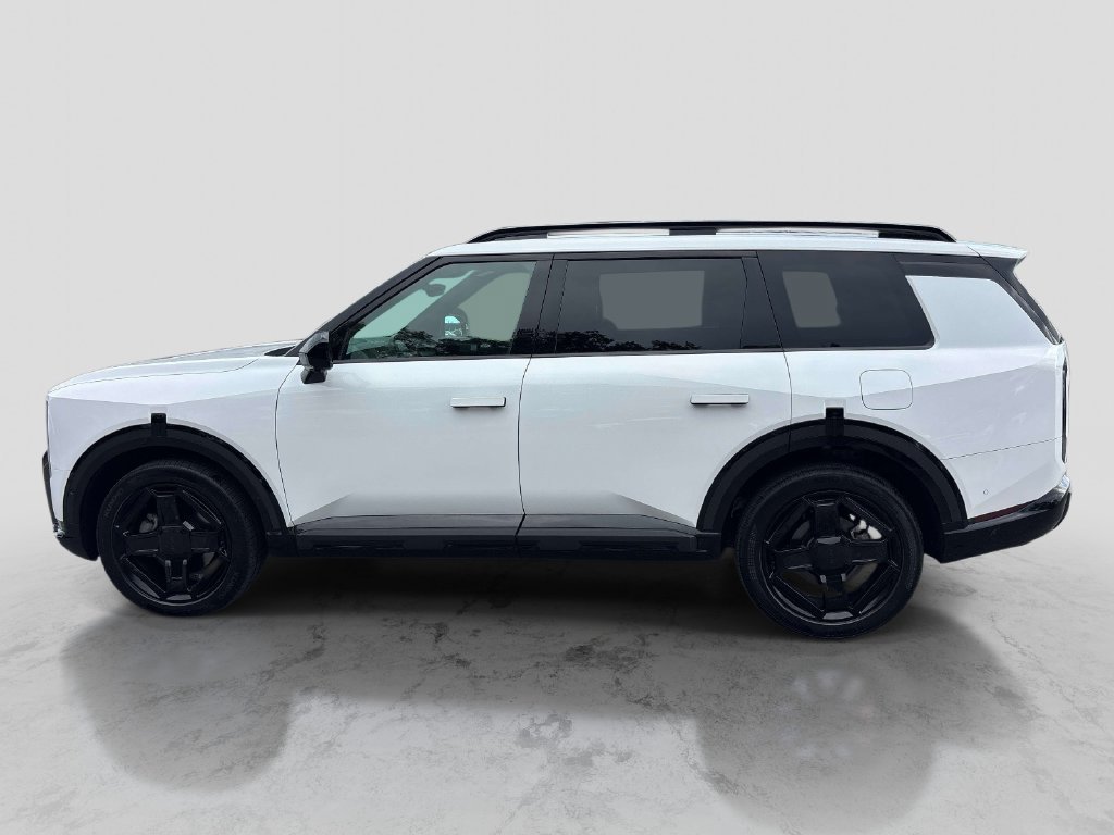 Used 2027 White Kia X-Line SX-Prestige image 2