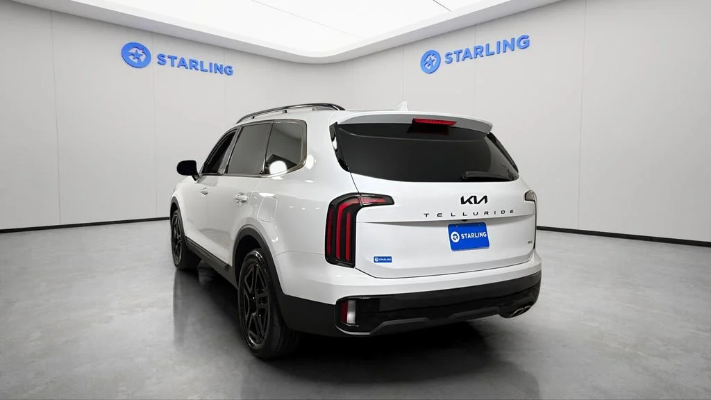 Used 2025 White Kia EX X-Line image 6
