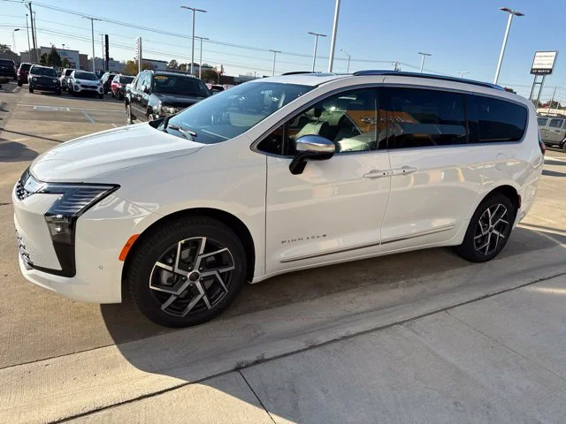 New 2027 White Chrysler Pinnacle image 10