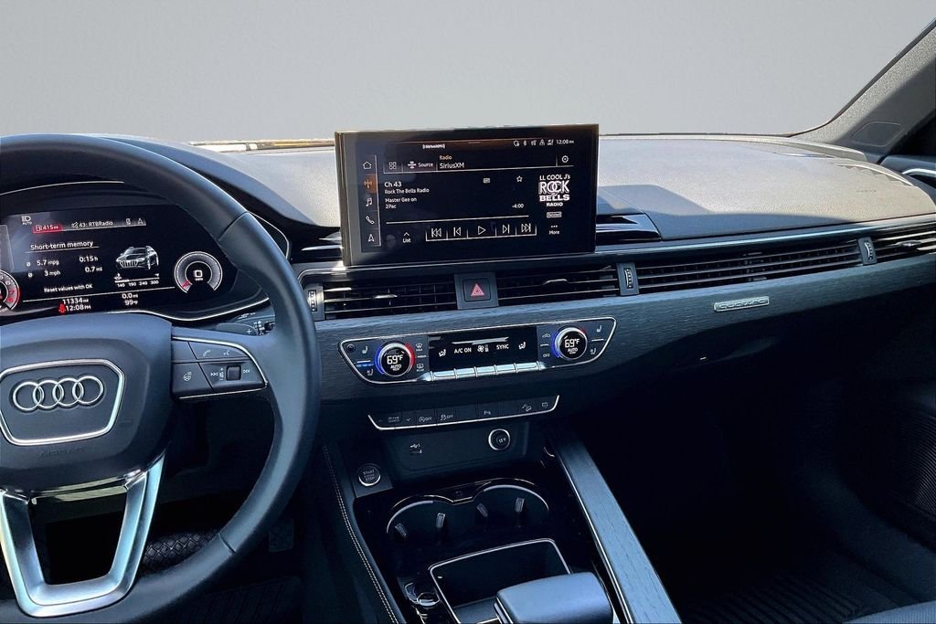 Used 2023  Audi 45 Premium Plus image 6