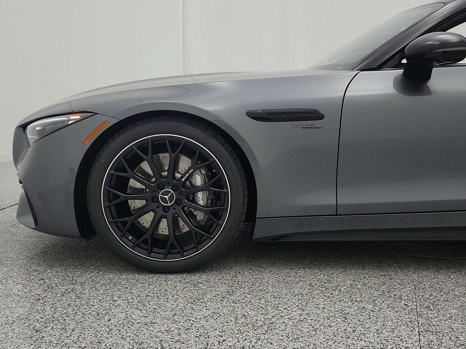 New 2026 Selenite Grey Metallic Mercedes-Benz AMG® SL 43 Roadster image 39
