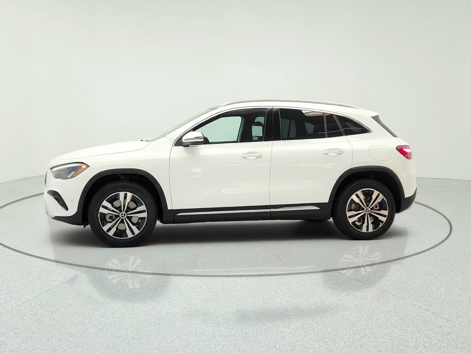 New 2026 Polar White Mercedes-Benz GLA 250 SUV image 8