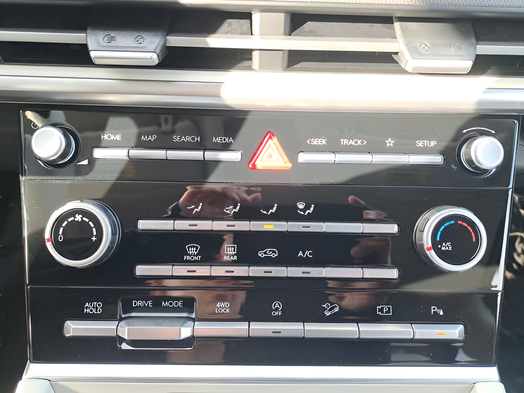 New 2026 Silver Hyundai SE image 22