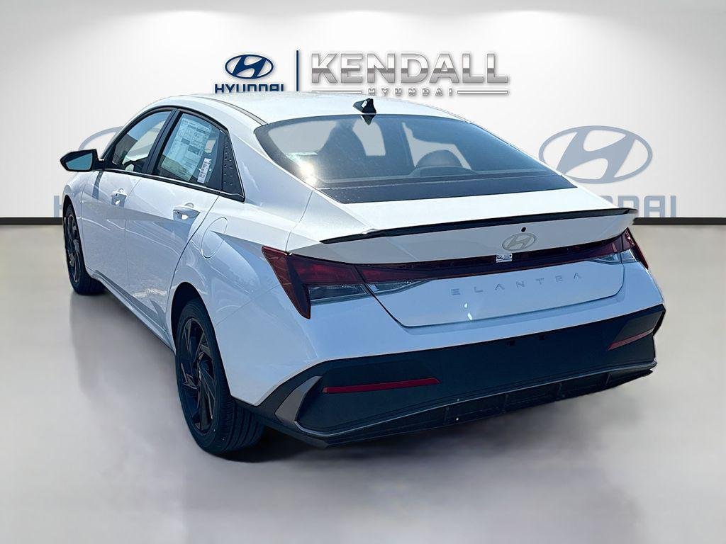 New 2026 Serenity White Hyundai SEL Sport image 4