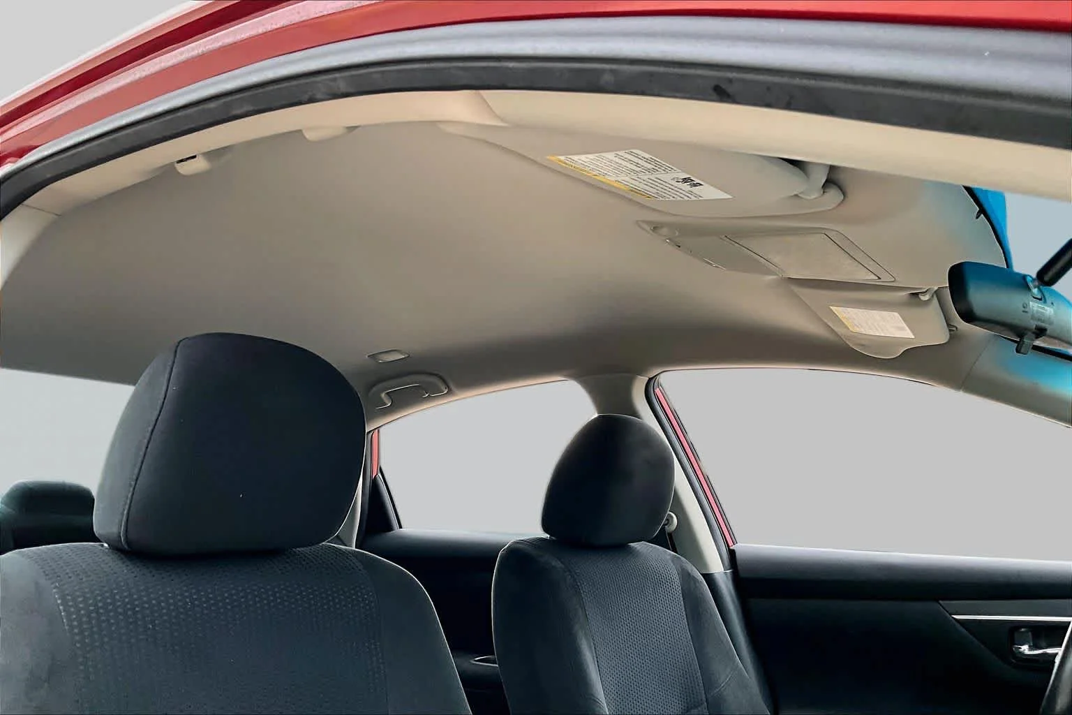 Used 2015 Cayenne Red Nissan 2.5 SV image 14