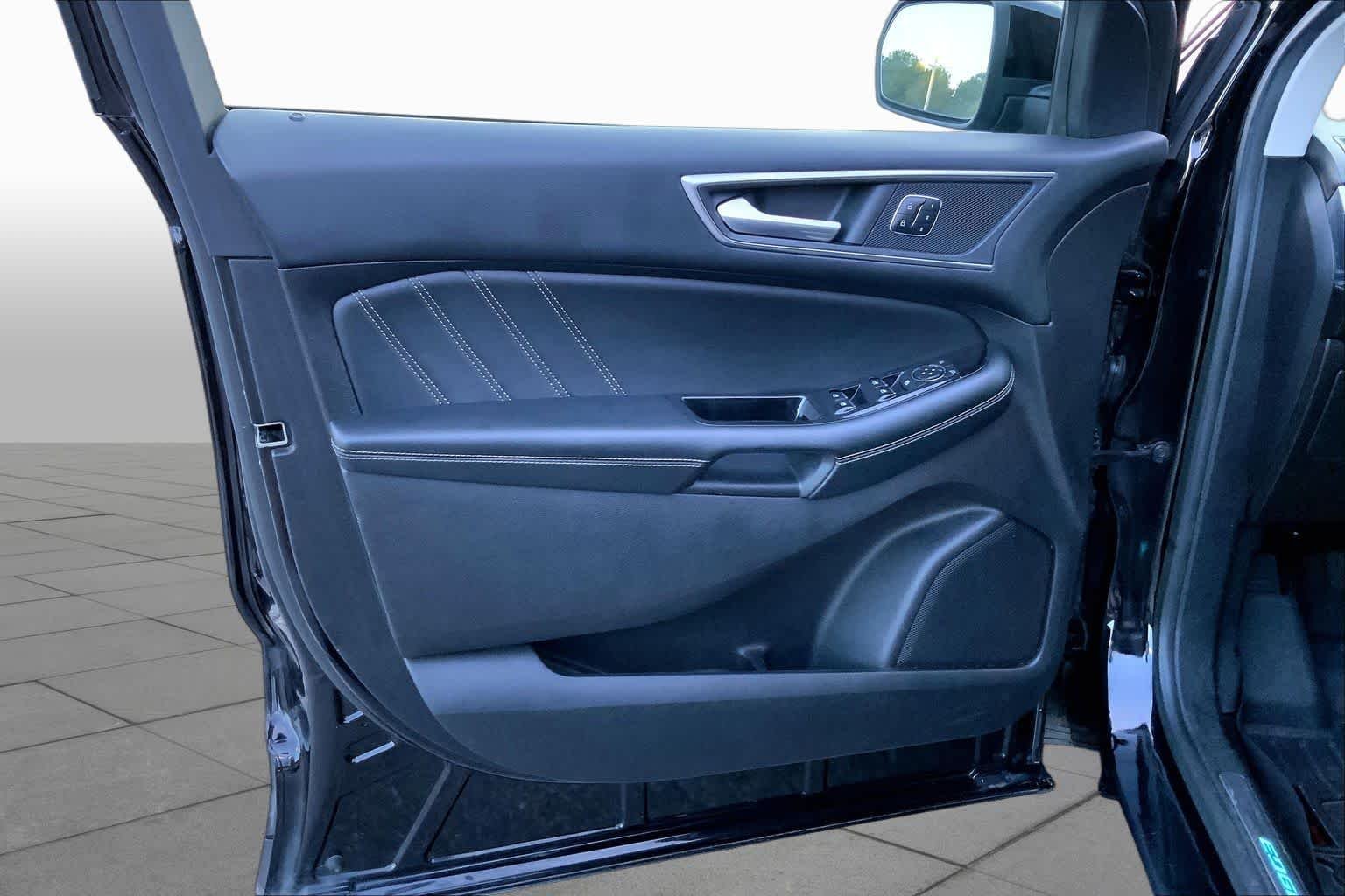 Used 2017 Shadow Black Ford Sport image 18