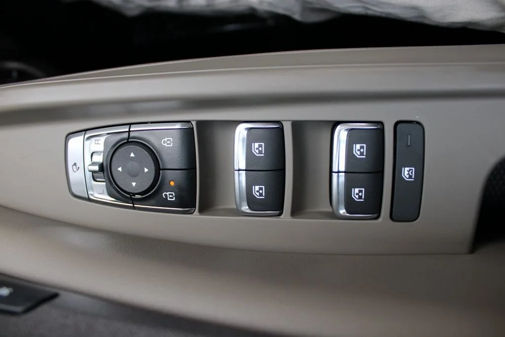 New 2026 White Kia EX image 23