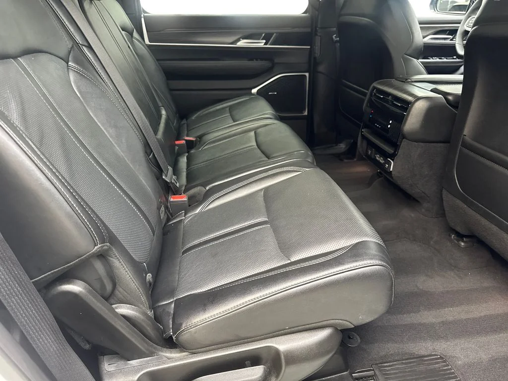 Used 2024 White Jeep Series II image 43