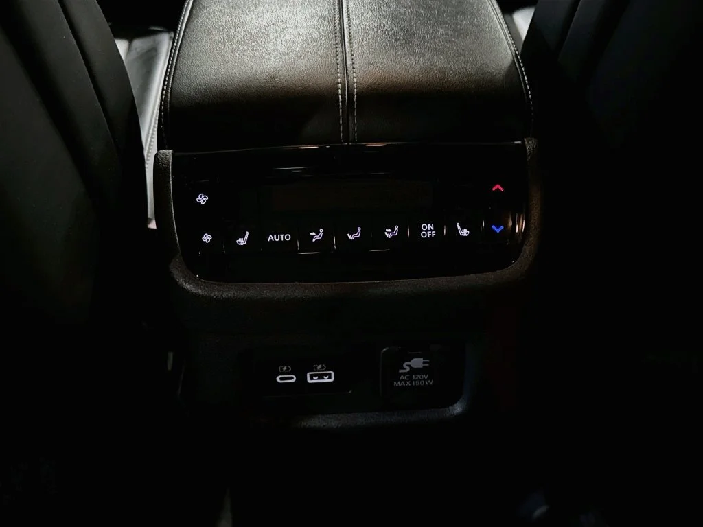 Certified Used 2023 White INFINITI Sensory image 28