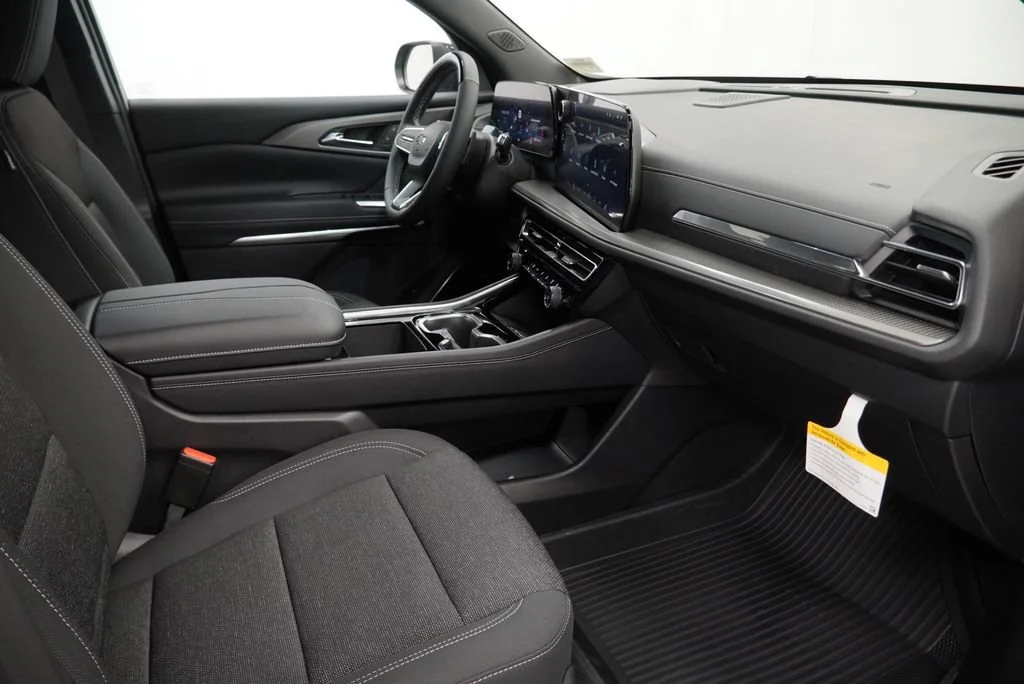New 2027 Sterling Gray Metallic Chevrolet LT image 30