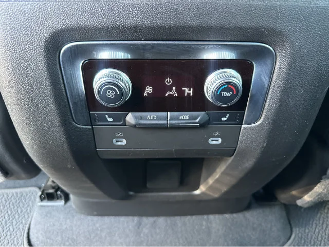 2023 GMC Yukon Denali - Photo 9