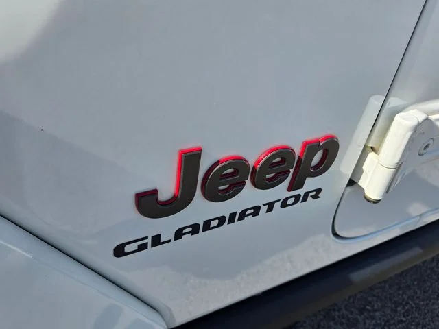 Used 2020 White Jeep Rubicon image 19