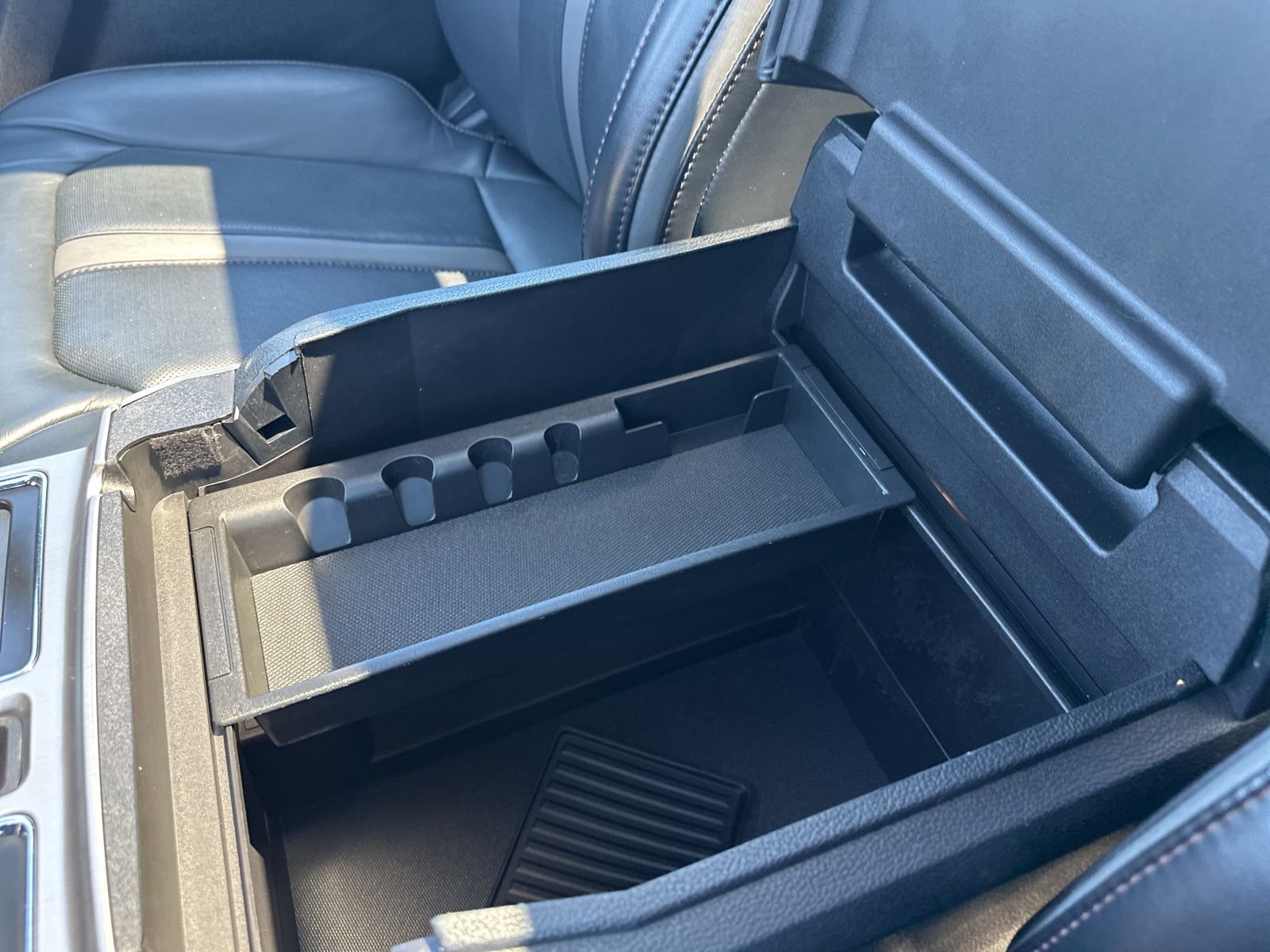 Used 2020 Black Ford Platinum image 75