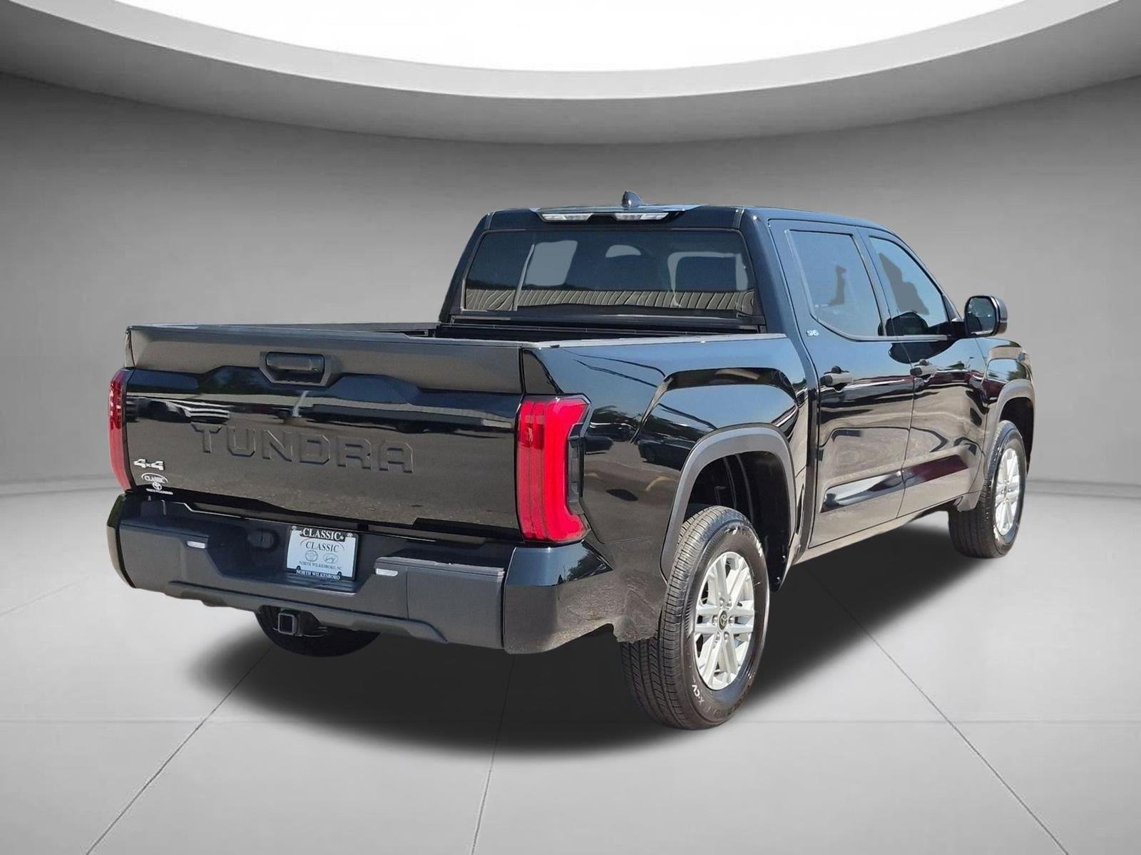 Used 2023 Midnight Black Metallic Toyota SR5 image 5