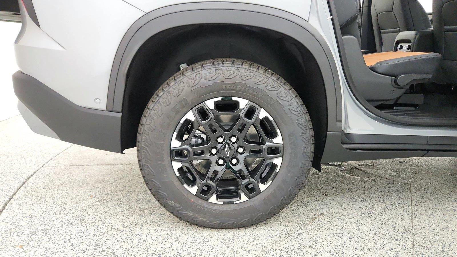 2027 Chevrolet Traverse Z71 - Photo 36