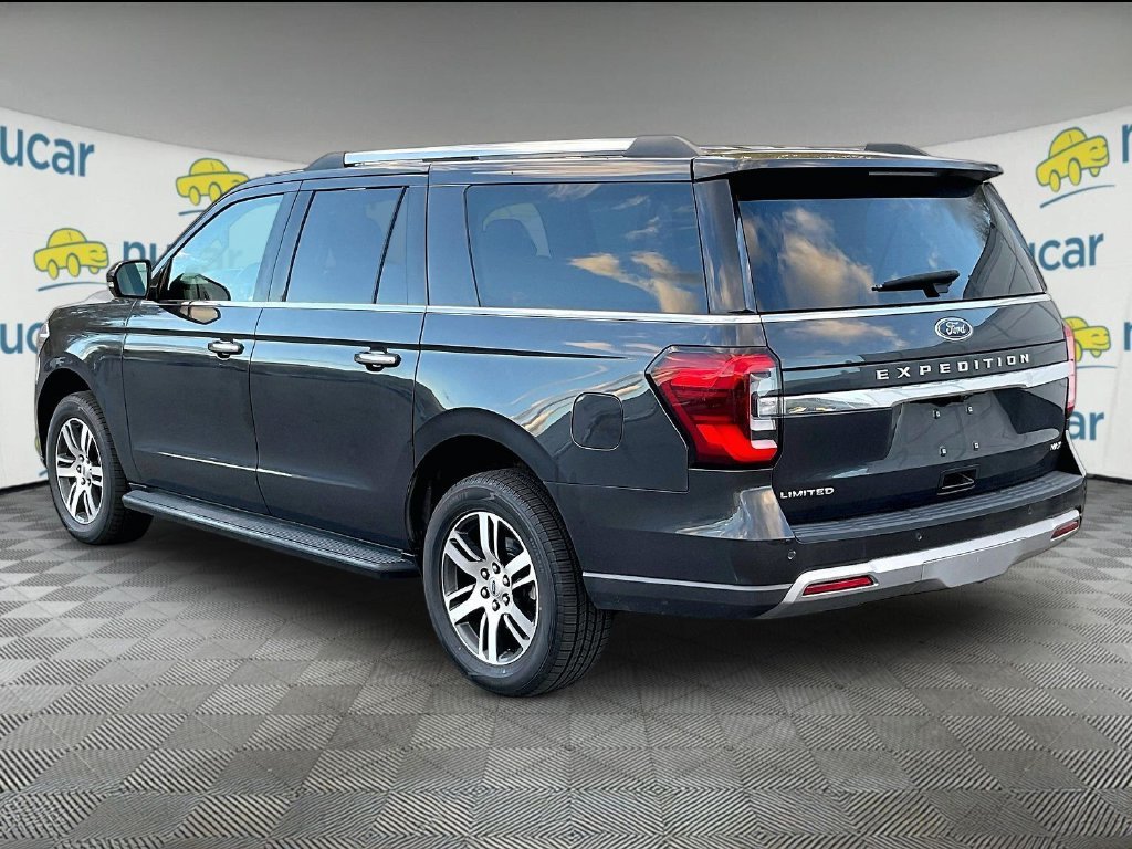 Used 2024 Gray Metallic Ford Limited image 4