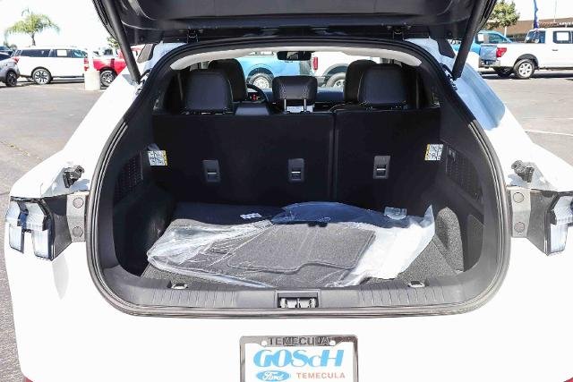New 2026 Star White Metallic Tri-coat Ford Premium image 57