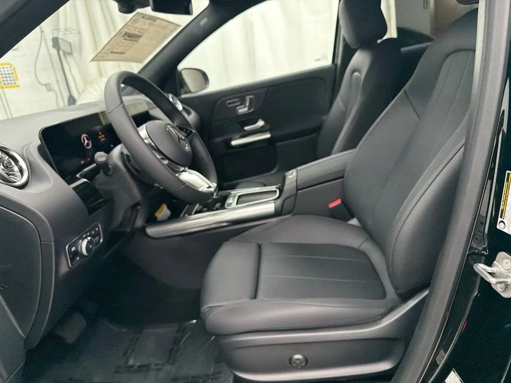 New 2026 Black Mercedes-Benz GLA 250 image 12