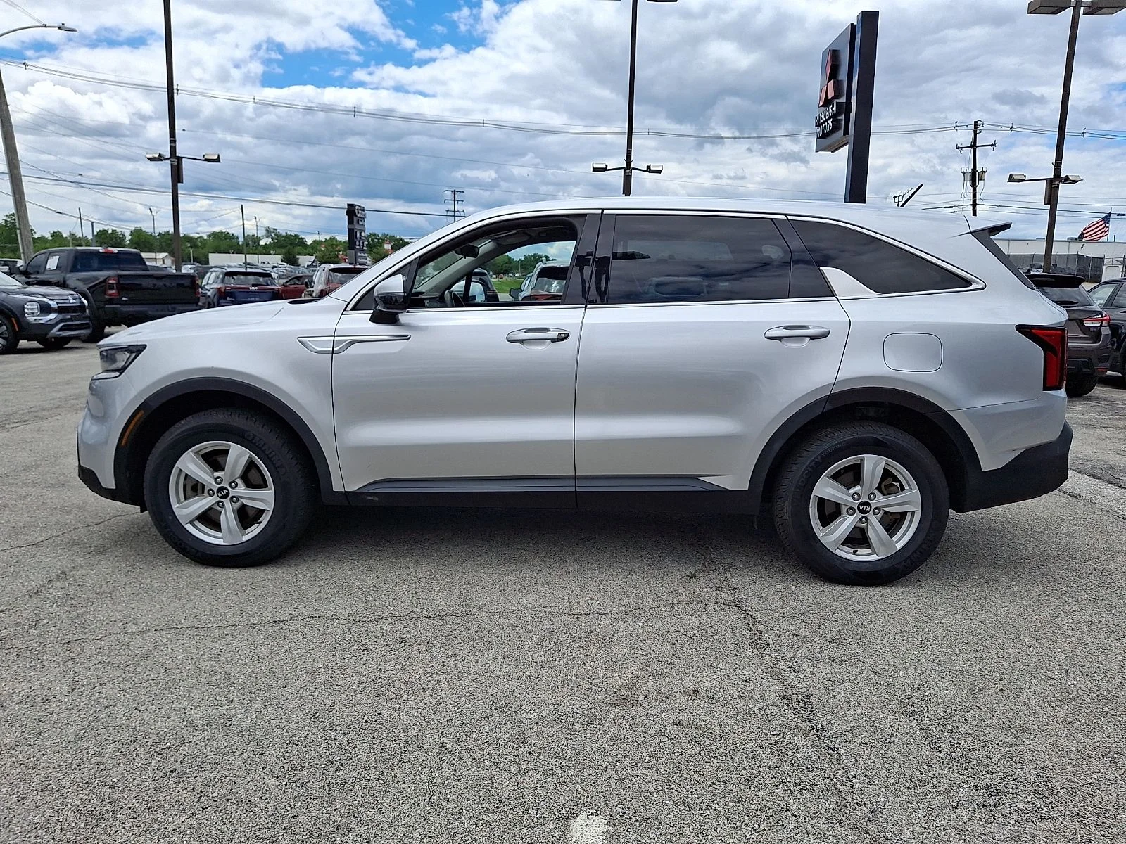 Used 2021 Silver Kia LX image 4