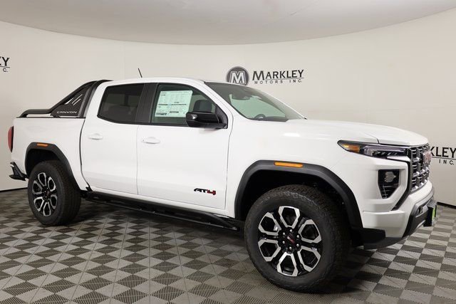 2025 GMC Canyon AT4 - Photo 45