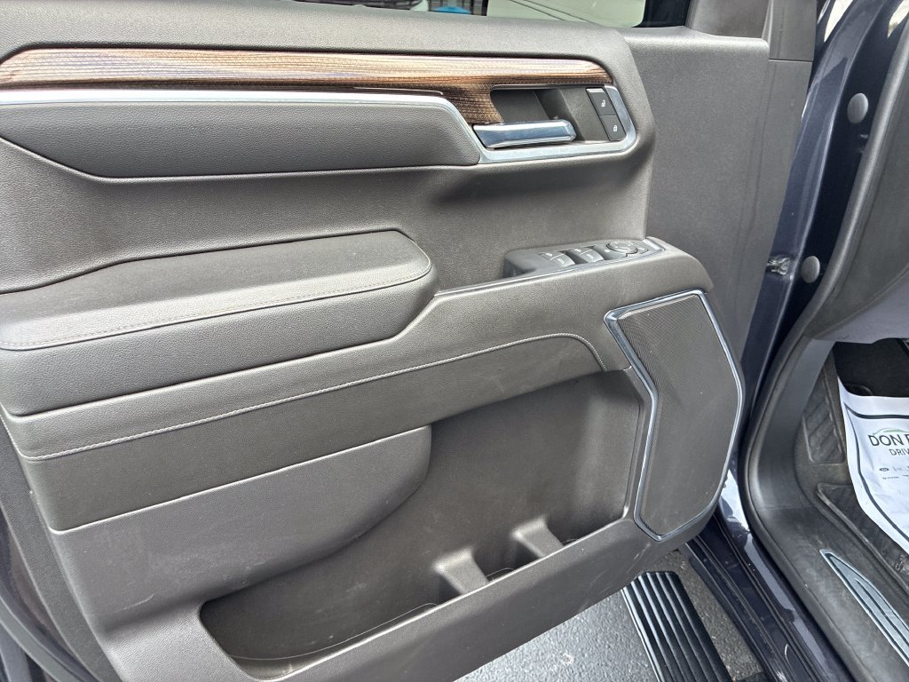 Used 2022 Gray Chevrolet LT image 12