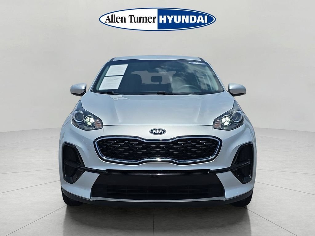 Used 2022 Sparkling Silver Kia LX image 3
